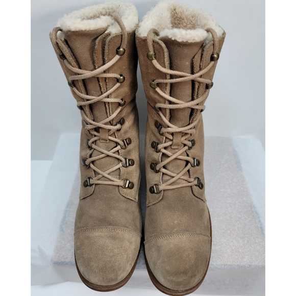 UGG Australia suede leather upper and sheepskin - Picture 2 of 16